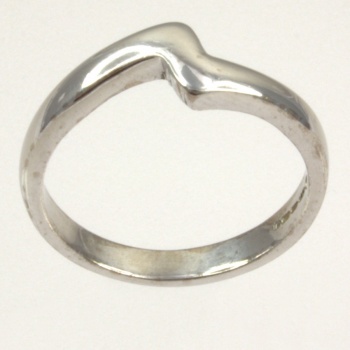 18ct white gold 4.1g Wedding Ring size M